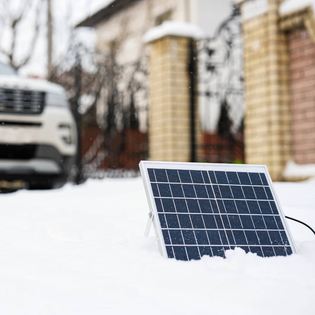 Installazione e utilizzo pratico dei pannelli fotovoltaici portatili: consigli e errori da evitare installazione pannello fotovoltaico portatile 2 fotovoltaico